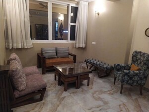 Living Room in 2 BHK Builder Floor at Indrapuram – for Rent