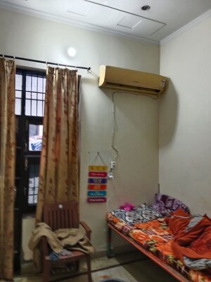 Room in 2 BHK Builder Floor at Sector 13 – for Rent