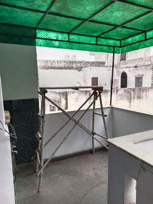 Bedroom in 2 BHK Builder Floor at Sector 18 – for Rent