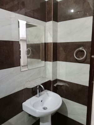 Bathroom in 2 BHK Builder Floor at Sector 18 – for Rent