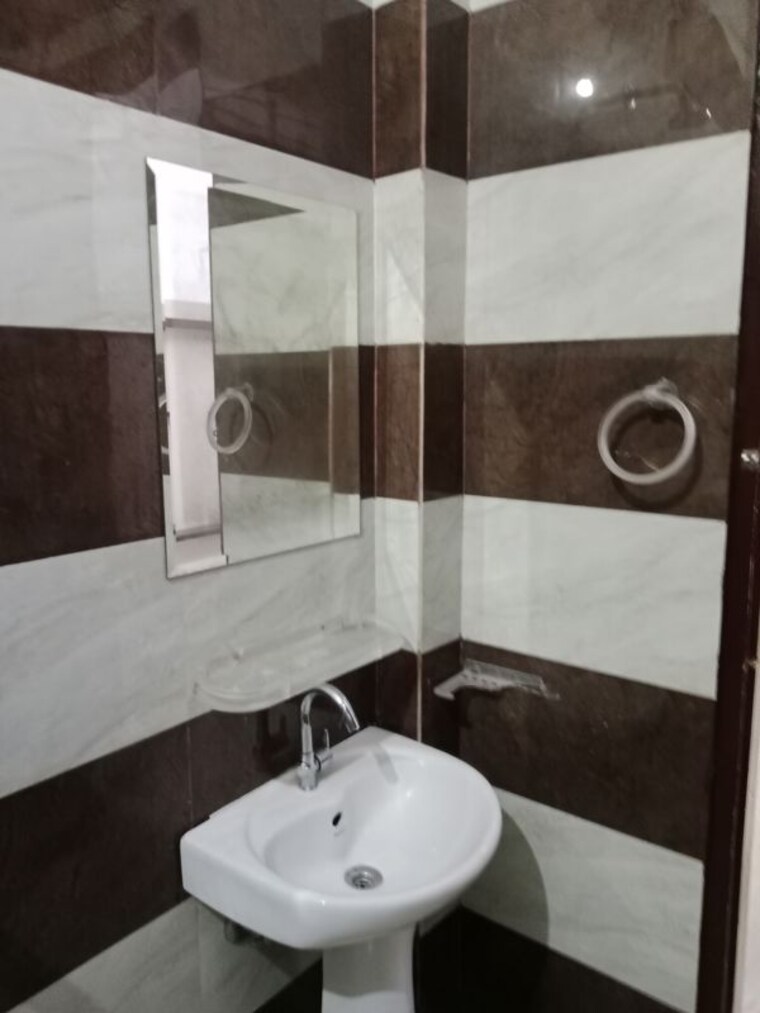 Bathroom, sector 18 2 Bedroom 1305 Sq.Ft. Builder Floor In Sector 18 Panipat 10227984