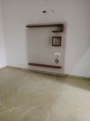 2 BHK Builder Floor For Rent in Sector 18