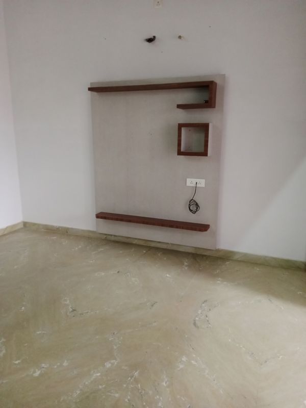 2 BHK + Pooja Room Builder Floor For Rent in Sector 18