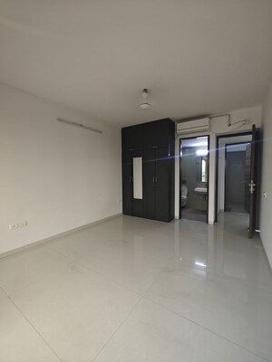 Room in 3 BHK Apartment at Akshar Alvario, Seawoods – for Rent