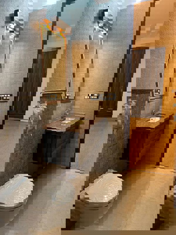 3.5 BHK + Servant Room,Study Room 2100 Sq.Ft. Apartment in 3C Lotus Boulevard