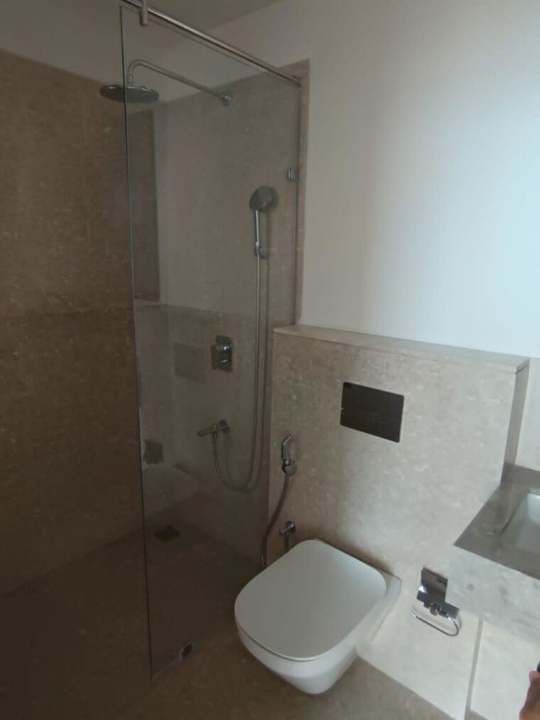 Bathroom, piramal-mahalaxmi 4 Bedroom 1850 Sq.Ft. Apartment In Mahalaxmi Mumbai 10228011