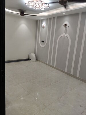 Room in 2 BHK Builder Floor at Govindpuri – for Sale