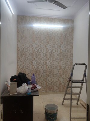 Furnished Amenities in 3 BHK Builder Floor at Govindpuri – for Sale