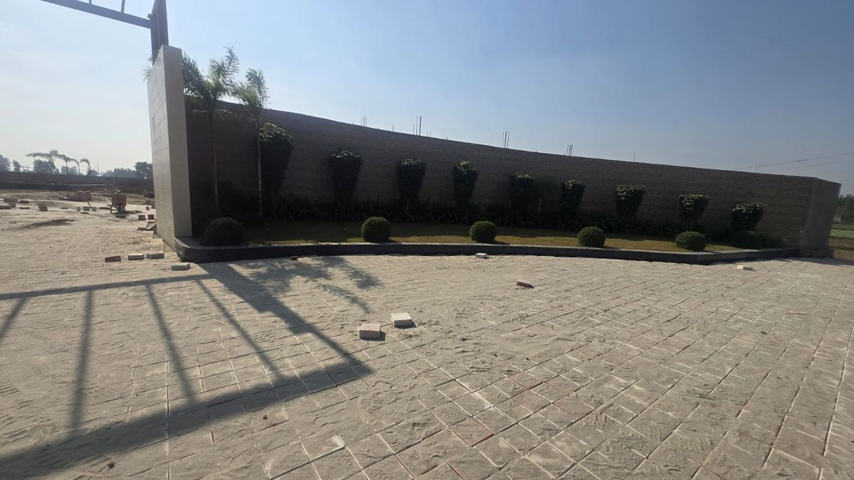 Plot For Sale in New Moradabad