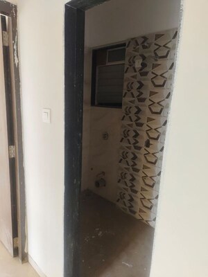 Bathroom in 1 BHK Apartment at Re Form Delta House, Goregaon East – for Rent