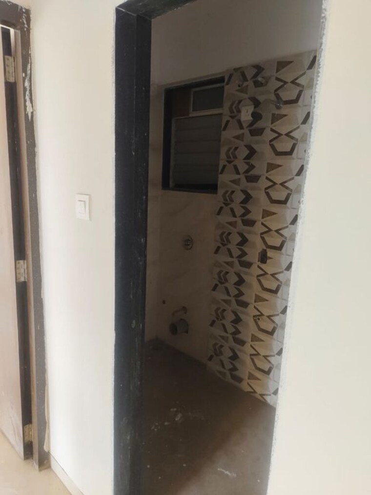 Bathroom, re-form-delta-house 1 Bedroom 410 Sq.Ft. Apartment In Goregaon East Mumbai 10228096