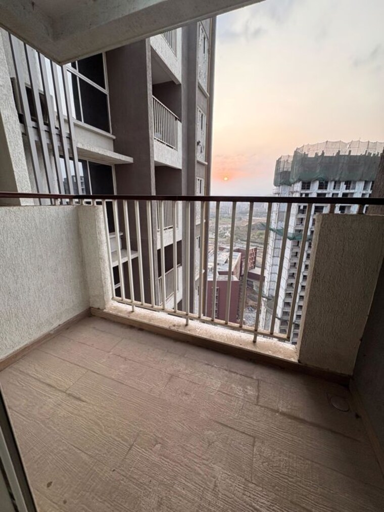 Balcony, lodha-palava-city 2 Bedroom 656 Sq.Ft. Apartment In Dombivli East Thane 10228109