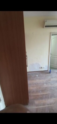 3 BHK + Servant Room Apartment For Rent in Raheja Vedaanta