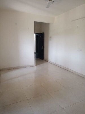 Room in 2 BHK Apartment at Zara Rossa, Sector 112 – for Rent