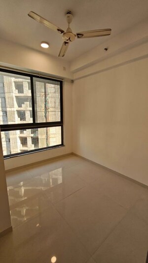 Room in 2 BHK Apartment at Sunteck Avenue 2, Goregaon West – for Rent
