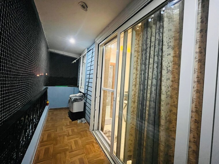 Balcony, puri-kohinoor 3 Bedroom 150 Sq.Yd. Builder Floor In Sector 89 Faridabad 10228158