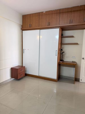 Room in 2 BHK Apartment at VRR Stone Arch, Hbr Layout – for Rent