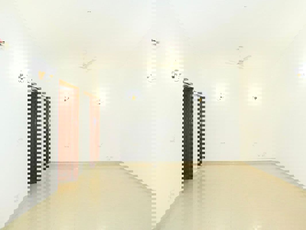 4 BHK + Servant Room Builder Floor For Sale in Soami Nagar