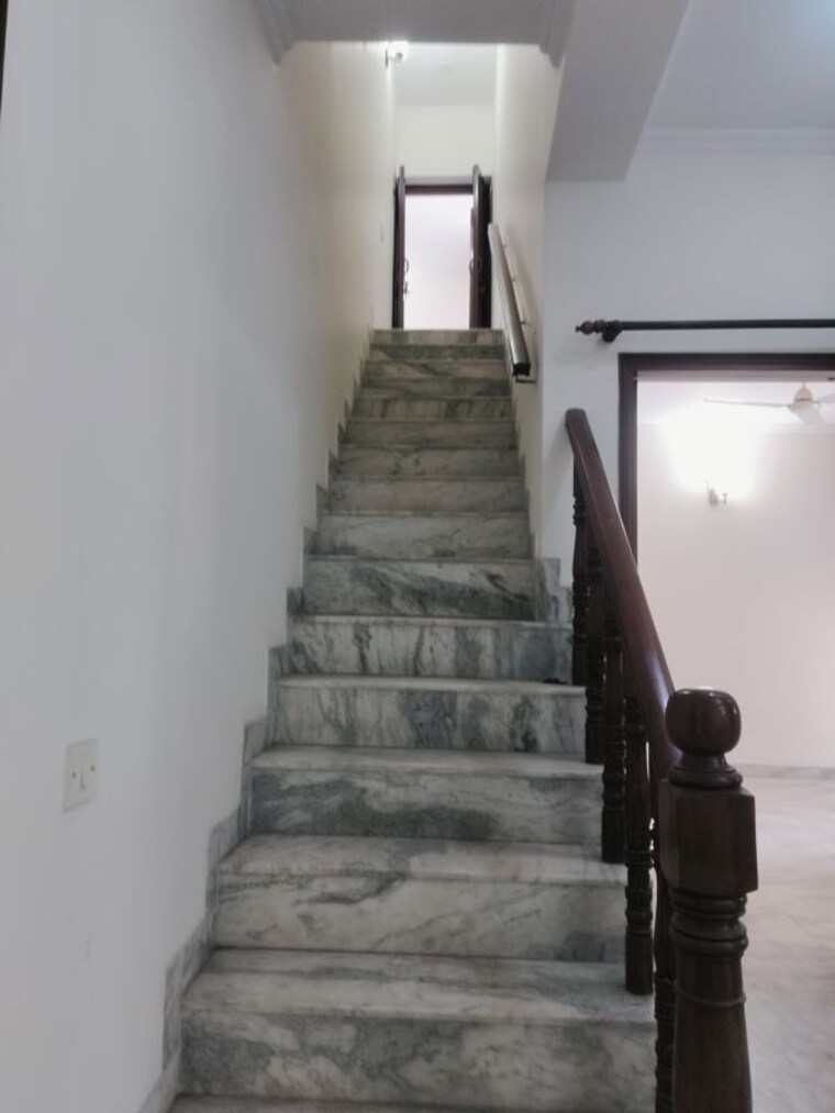 undefined, vasant kunj 3 Bedroom 1800 Sq.Ft. Apartment In Vasant Kunj Delhi 10228215