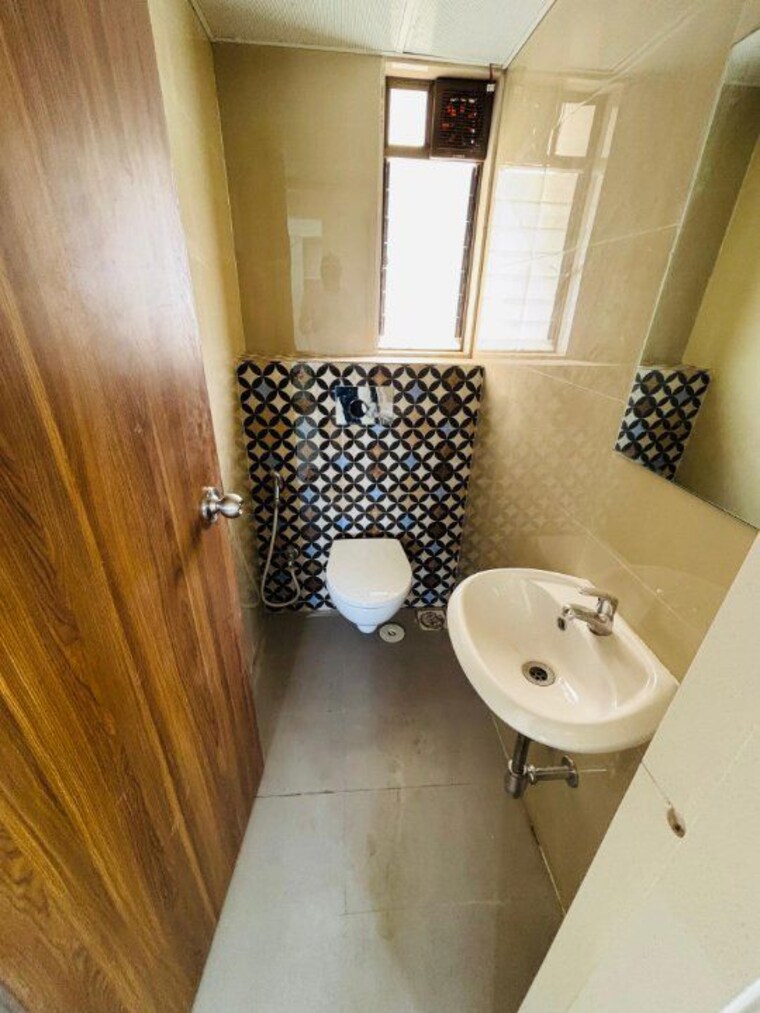 Bathroom, dosti-greater-thane 1 Bedroom 319 Sq.Ft. Apartment In Kalher Thane 10228212