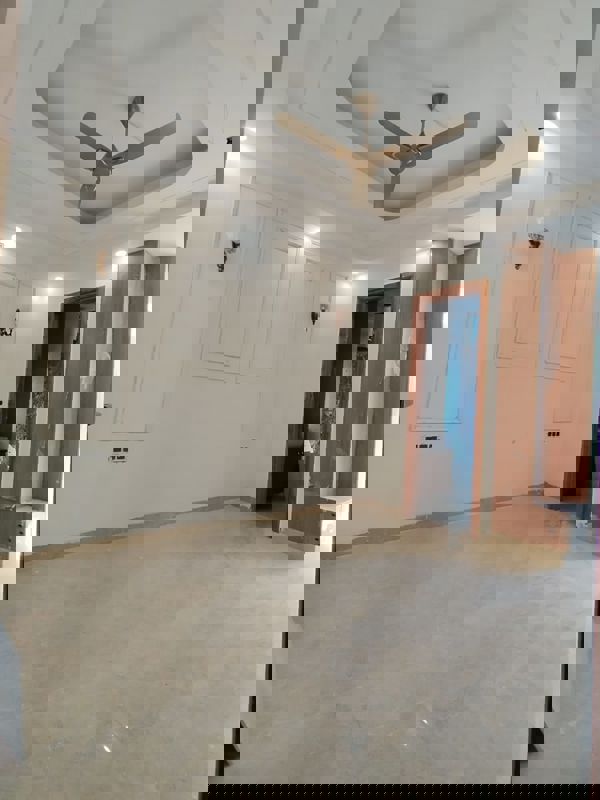 3 BHK + Servant Room Builder Floor For Sale in Panchsheel Enclave