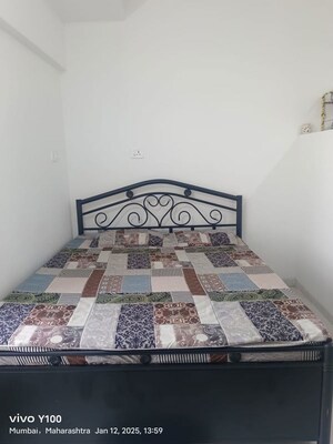 Bedroom in Studio Apartment at Satyam Tower Kandivali East, Kandivali East – for Rent