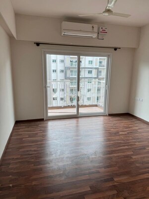 Room in 3 BHK Apartment at L&T Raintree Boulevard, Hebbal – for Rent