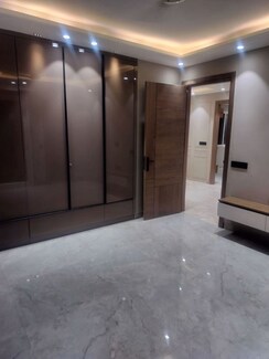 4 BHK + Servant Room Builder Floor For Rent in DLF Phase II