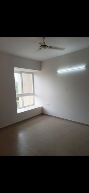Room in 2 BHK Apartment at Bhartiya City Nikoo Homes II, Thanisandra Main Road – for Rent