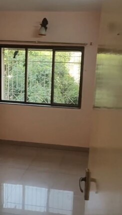 2 BHK + Pooja Room Apartment For Rent in Dosti Estates