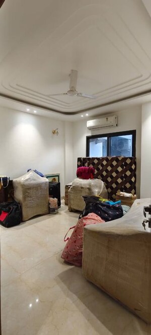 Living Room in 3 BHK Builder Floor at Sector 47 – for Rent