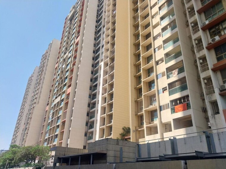 Exterior View, vasant-oasis-phase-i 4 Bedroom 1864 Sq.Ft. Apartment In Andheri East Mumbai 10221716