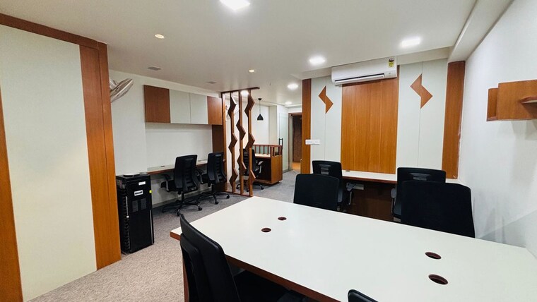 Team Area, bodakdev Commercial Office Space 750 Sq.Ft. In Bodakdev Ahmedabad 10228392