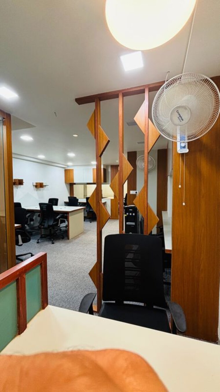 Team Area, bodakdev Commercial Office Space 750 Sq.Ft. In Bodakdev Ahmedabad 10228392