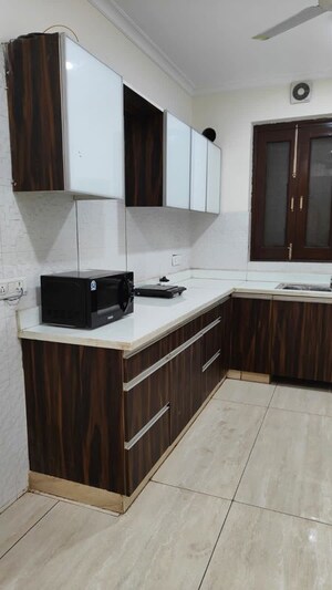 Kitchen in 2 BHK Builder Floor at Sector 56 – for Rent