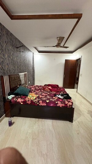 Bedroom in 4 BHK Builder Floor at Green Fields Colony – for Rent