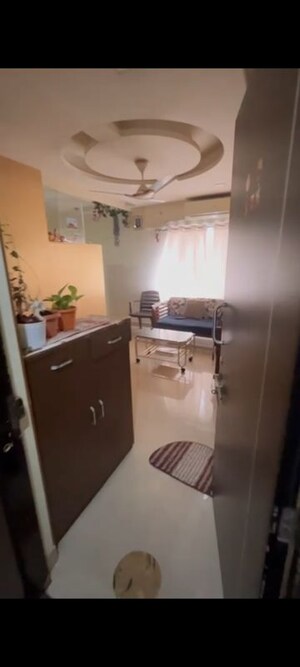 Kitchen in 1.5 BHK Apartment at Shapoorji Pallonji Sarova Complex, Kandivali East – for Rent