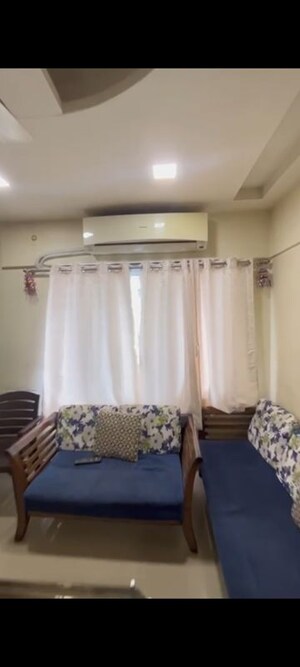Bedroom in 1.5 BHK Apartment at Shapoorji Pallonji Sarova Complex, Kandivali East – for Rent