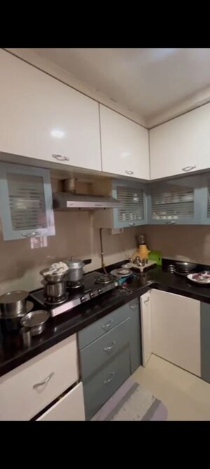 Kitchen in 1.5 BHK Apartment at Shapoorji Pallonji Sarova Complex, Kandivali East – for Rent