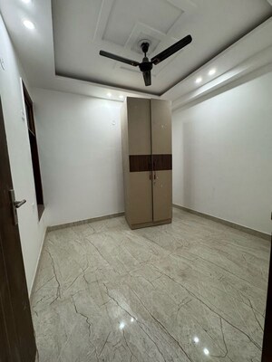 Room in 2 BHK Builder Floor at Palm Residency Chhatarpur, Chattarpur – for Rent