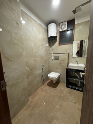 Bathroom in 2 BHK Builder Floor at Palm Residency Chhatarpur, Chattarpur – for Rent