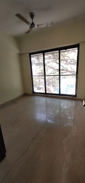 Room in 3 BHK Apartment at AP Valencia Apartment, Santacruz West – for Rent