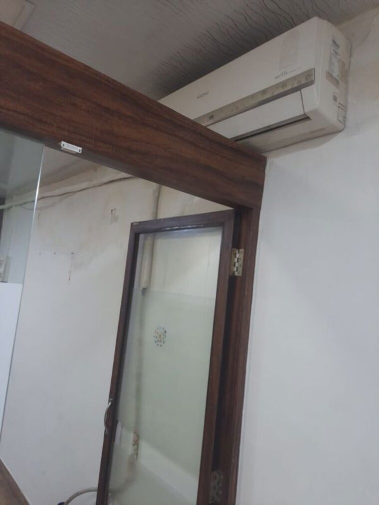 Team Area, mulund west Commercial Office Space 280 Sq.Ft. In Mulund West Mumbai 10228427