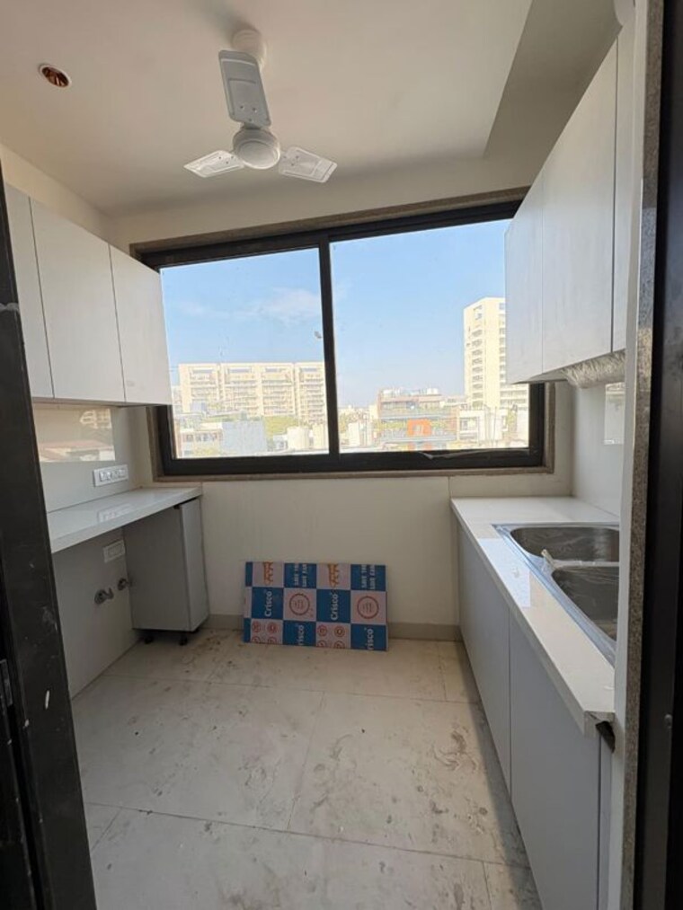 Kitchen, dlf phase ii 4 Bedroom 3200 Sq.Ft. Builder Floor In Dlf Phase ii Gurgaon 10228446