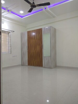 Room in 2 BHK Apartment at Kondapur – for Rent