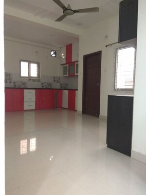 Room in 2 BHK Apartment at Kondapur – for Rent