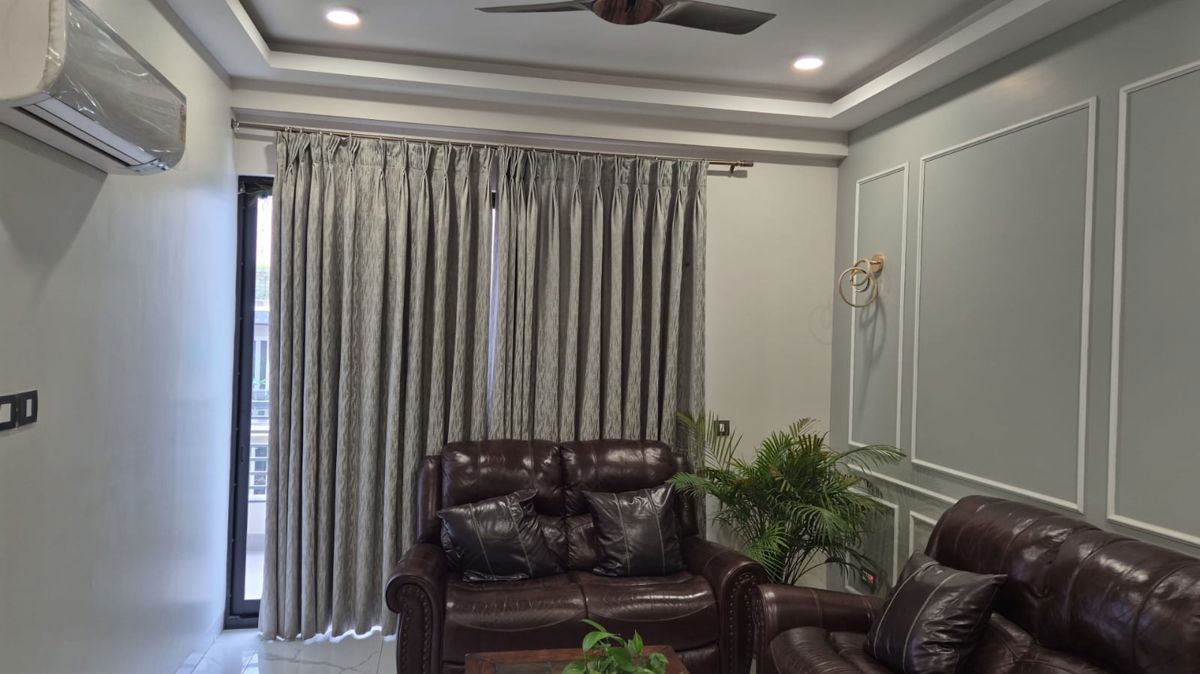 3.5 BHK + Servant Room,Study Room Builder Floor For Rent in DLF City Phase IV