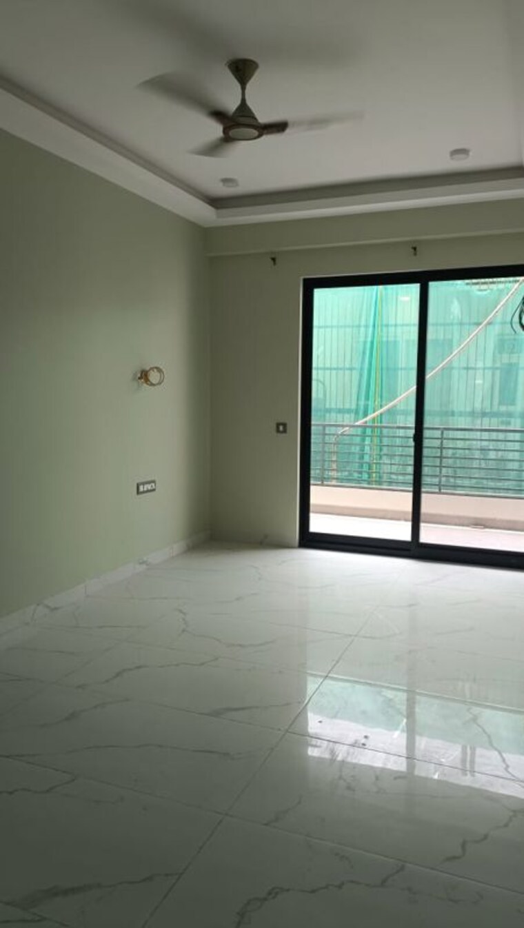Room, dlf-city-phase-iv 3.5 Bedroom 2500 Sq.Ft. Builder Floor In Dlf Phase iv Gurgaon 10228519