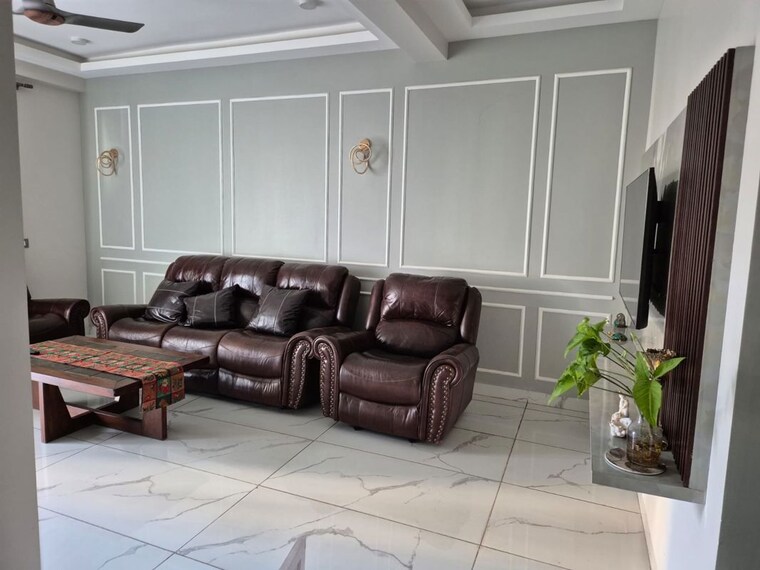 Living Room, dlf-city-phase-iv 3.5 Bedroom 2500 Sq.Ft. Builder Floor In Dlf Phase iv Gurgaon 10228519