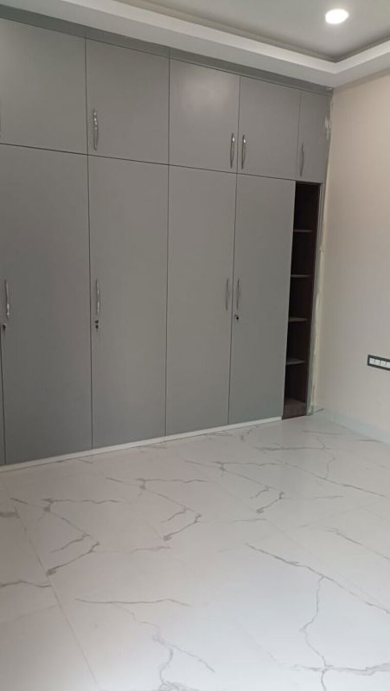 Room, dlf-city-phase-iv 3.5 Bedroom 2500 Sq.Ft. Builder Floor In Dlf Phase iv Gurgaon 10228519